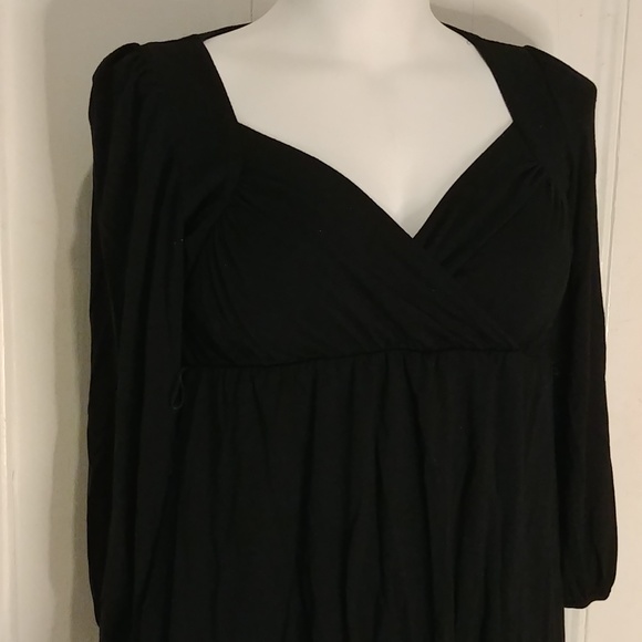 Eight Sixty Stretchy Little Black Sweetheart Neck Empire Waist Puff Sleeve Top - Picture 2 of 6